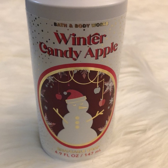 NWT Bath & Body Works Winter Candy Apple Shapeable Soap - Foamy Cleansing Soap - Picture 2 of 3